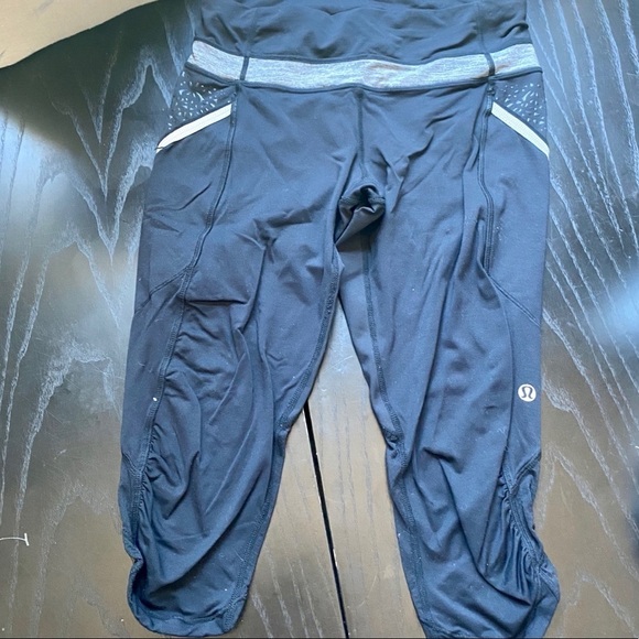 Lululemon Run a Marathon crops, 6 - Picture 3 of 14